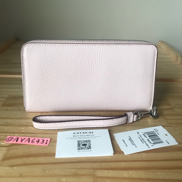 Coach Wallet🎈🎈 - Picture 2 of 9